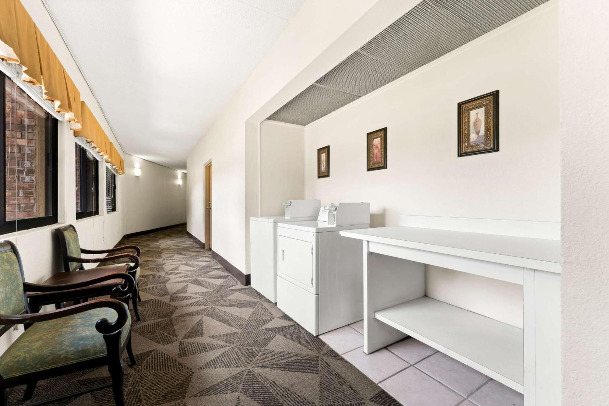מאקון Best Western Riverside Inn מראה חיצוני תמונה